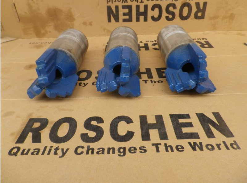 Chevron and Step type drag bits 