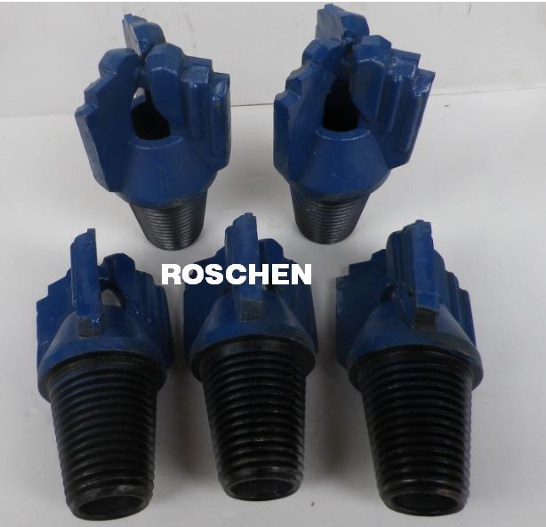 Chevron type step type drag bits